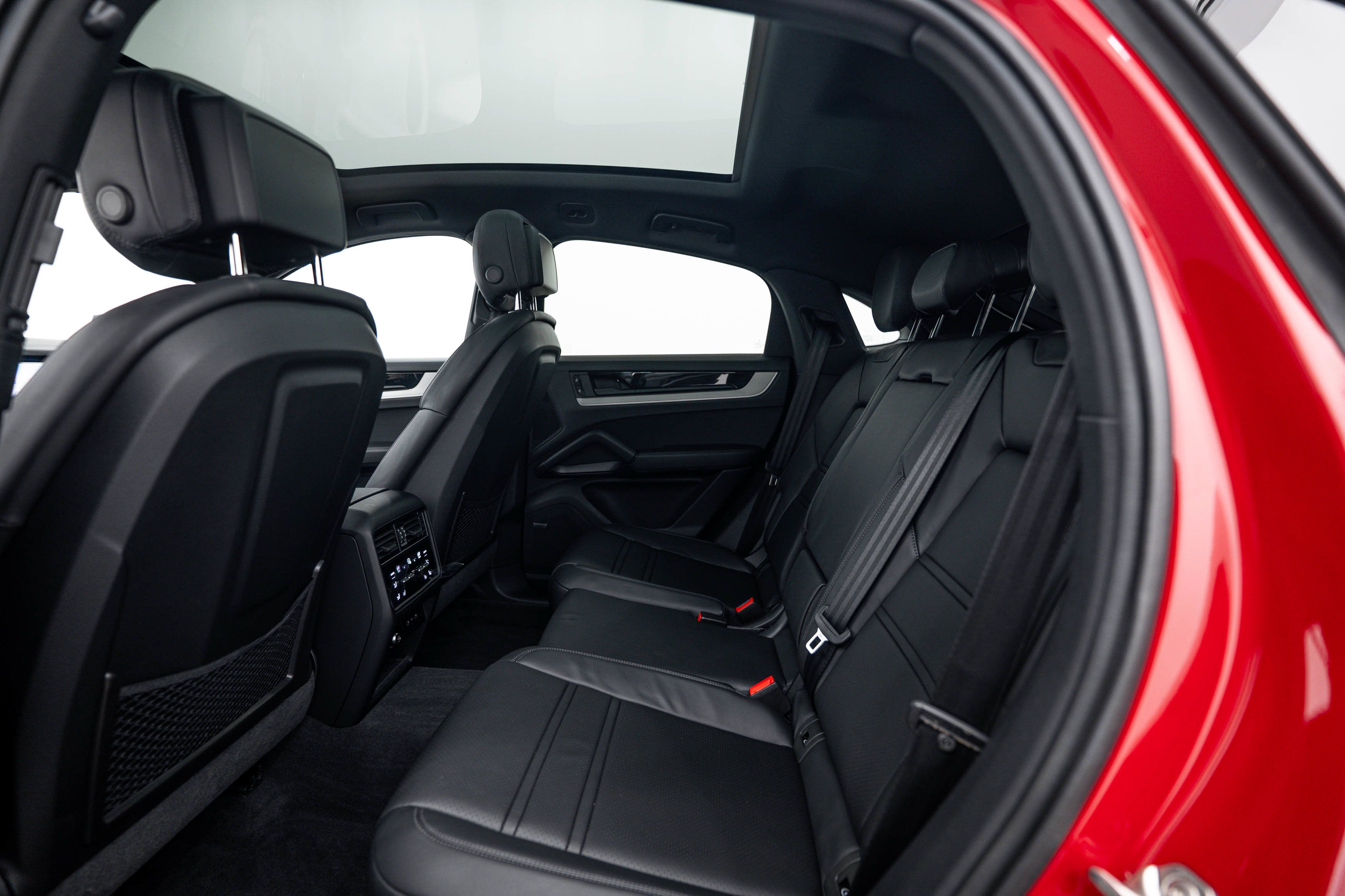 Certified 2026 Porsche Cayenne Coupe AWD/4WD image 21