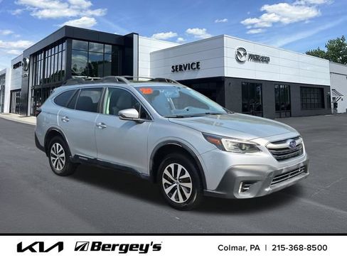 Used 2020 Subaru Outback Premium w/ Popular Package #1 AWD/4WD image 3