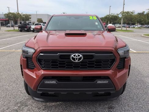 Certified 2025 Toyota Tacoma TRD Sport RWD image 9