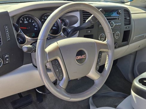 Used 2011 GMC Sierra 1500 SLE w/ SLE Preferred Package RWD image 18