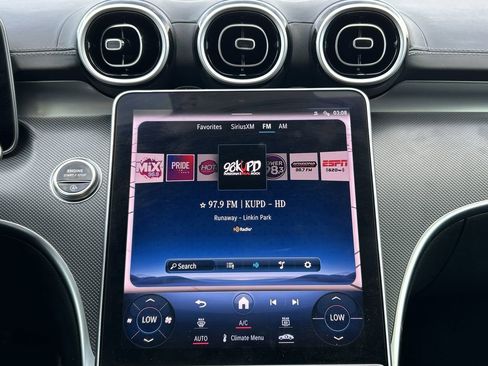 Used 2024 Mercedes-Benz C 300 Sedan image 13