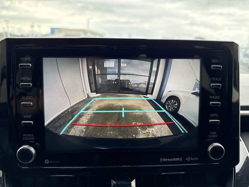 Used 2020 Toyota Corolla SE FWD image 18