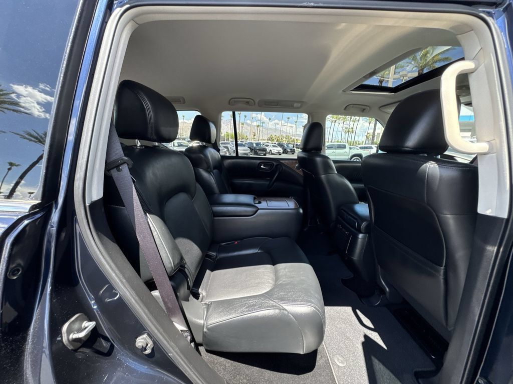 Used 2024 Nissan Armada SL w/ Captain's Chairs Package AWD/4WD image 28