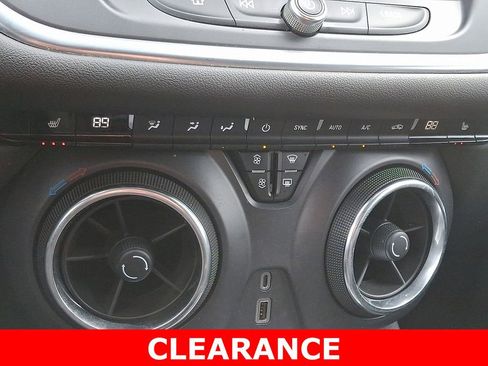 Used 2019 Chevrolet Blazer LT image 16