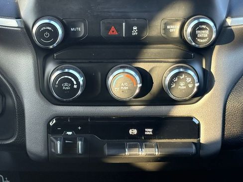 Used 2024 RAM 2500 Big Horn image 19