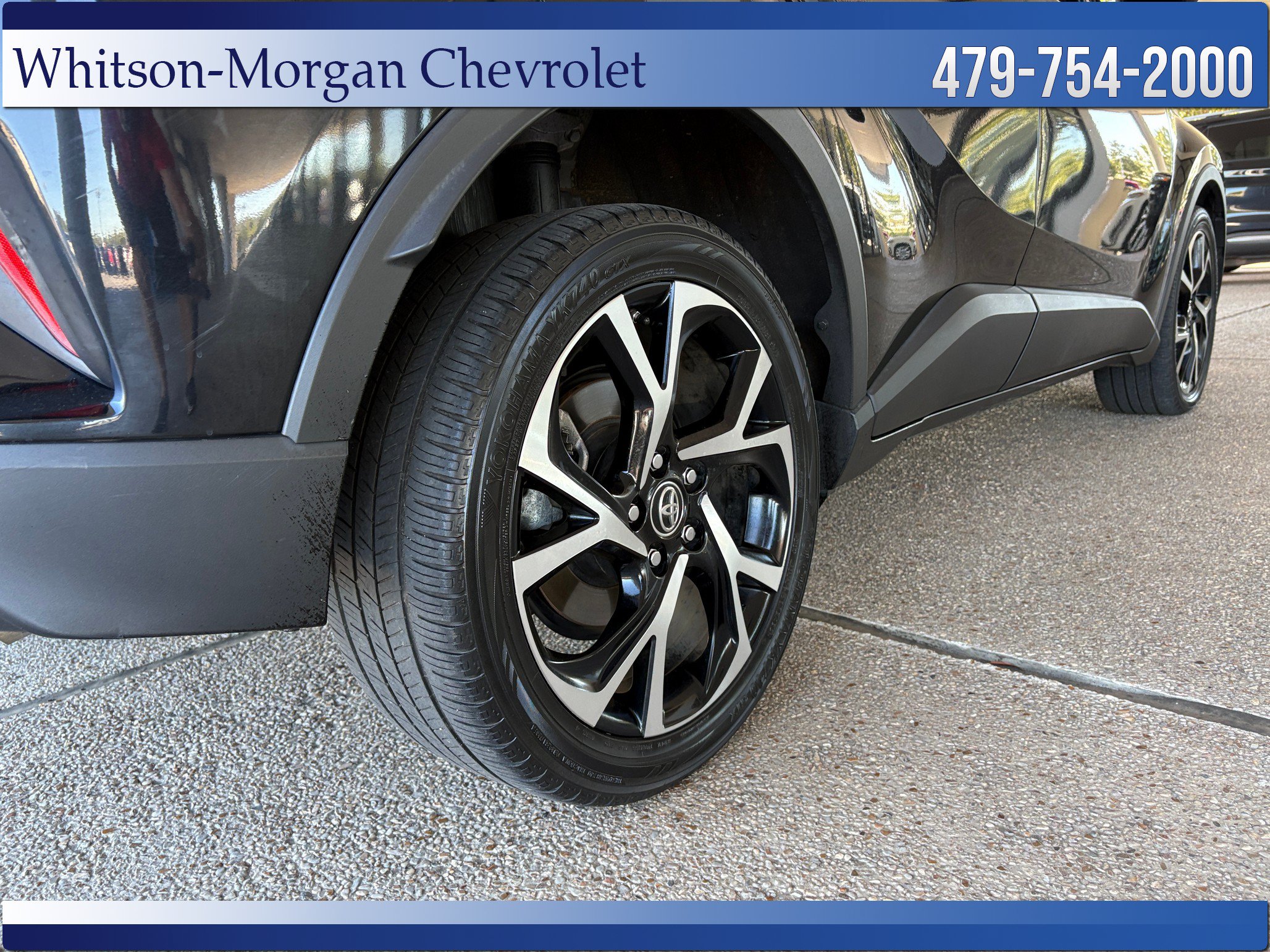 Used 2019 Toyota C-HR Limited FWD image 34