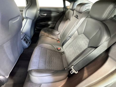 Used 2023 Audi e-tron GT Premium Plus image 22