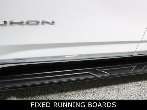 Used 2023 GMC Yukon SLT image 12