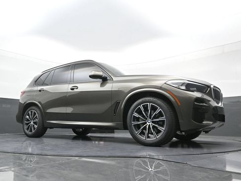 Used 2023 BMW X5 xDrive40i w/ M Sport Package AWD/4WD image 22