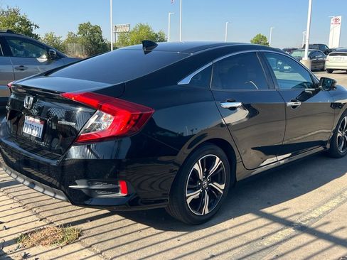 Used 2016 Honda Civic Touring image 6