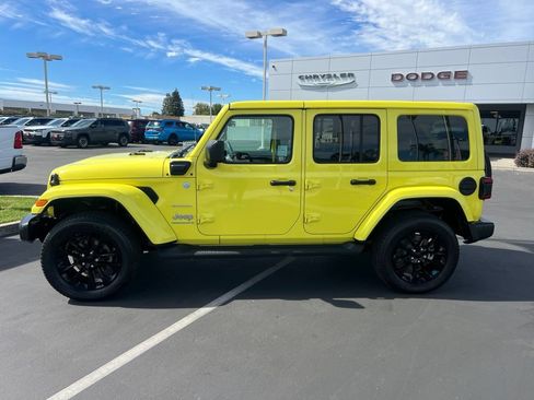 Used 2023 Jeep Wrangler Unlimited Sahara AWD/4WD image 21