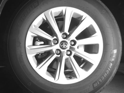 Used 2025 Toyota Grand Highlander FWD image 14