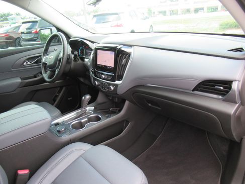 Used 2020 Chevrolet Traverse Premier image 12