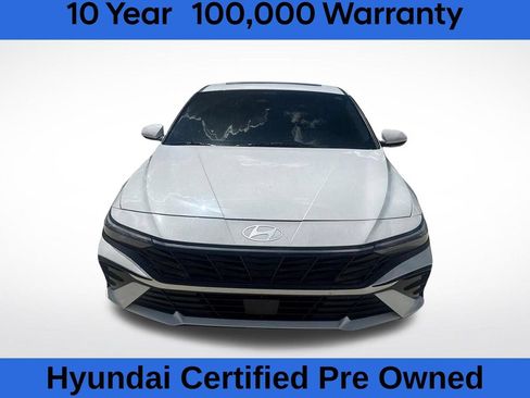 Used 2025 Hyundai Elantra SEL FWD image 14