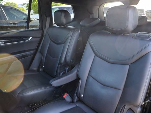 Used 2021 Cadillac XT6 Premium Luxury AWD/4WD image 23