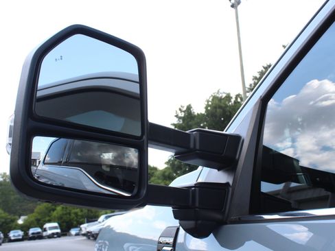 Used 2024 Ford F250 Platinum w/ Tremor Off-Road Package AWD/4WD image 30