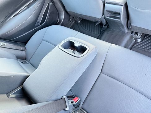 Used 2021 Toyota Corolla LE image 33