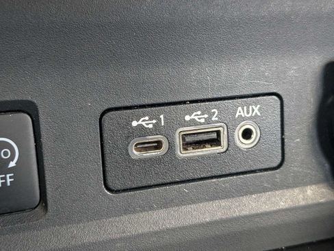 Used 2025 Nissan Sentra SV FWD image 20