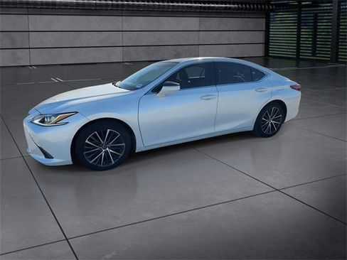 Certified 2024 Lexus ES 350 w/ Premium Package image 5