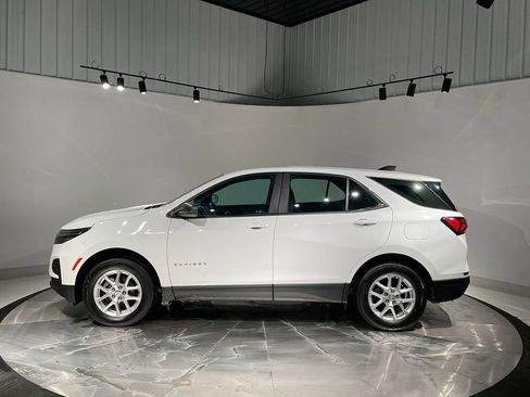 Used 2023 Chevrolet Equinox LS image 14