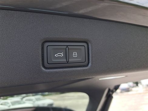 New 2025 Audi Q5 Premium Plus image 32