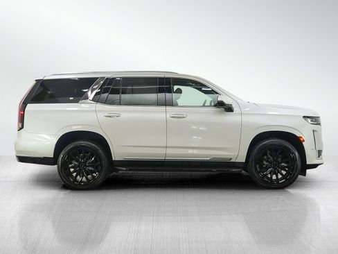 Used 2023 Cadillac Escalade Premium Luxury AWD/4WD image 6