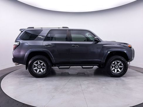 Used 2018 Toyota 4Runner TRD Off-Road Premium AWD/4WD image 33