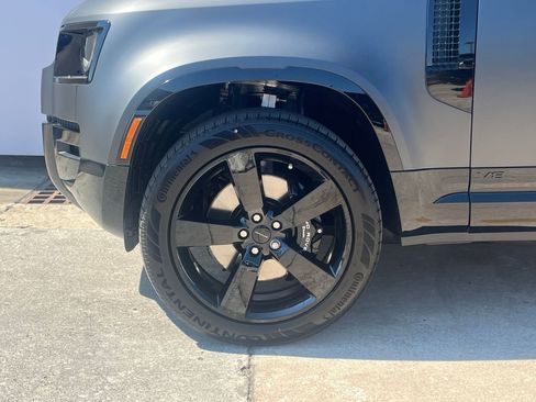 New 2026 Land Rover Defender 110 V8 image 11