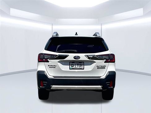 Used 2020 Subaru Outback Touring XT AWD/4WD image 6