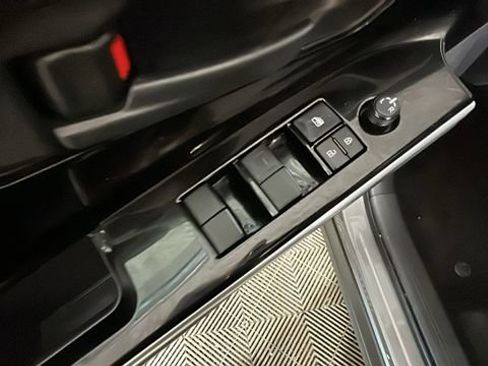 Used 2023 Toyota bZ4X AWD image 11