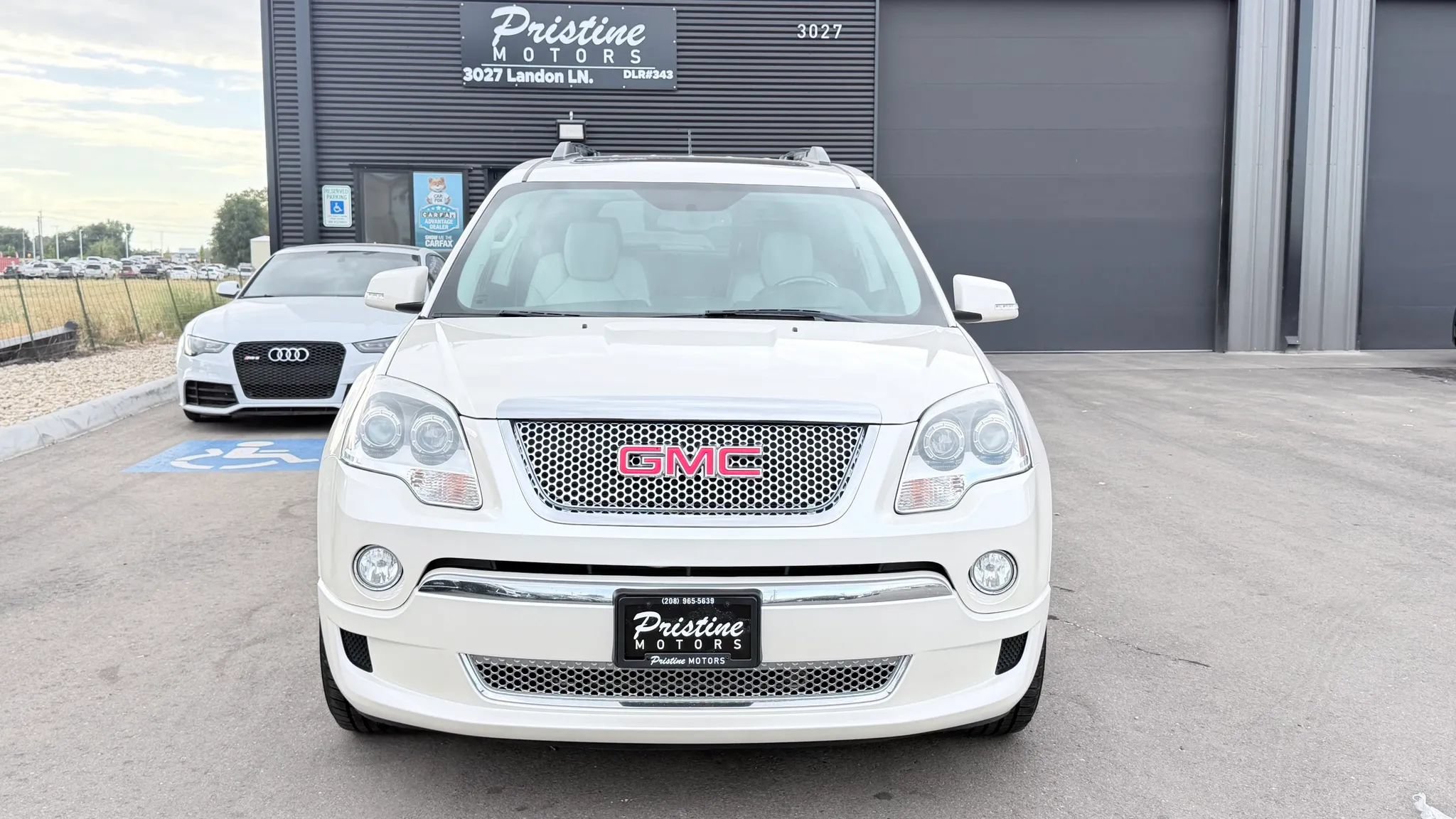 Used 2012 GMC Acadia Denali AWD/4WD image 3