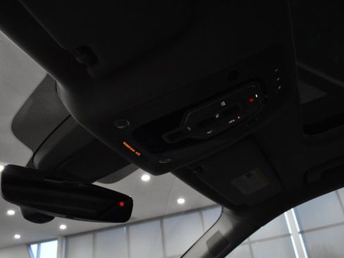 Used 2020 Audi Q5 e Premium Plus w/ Premium Plus Package image 25