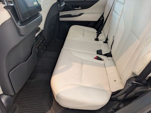 Used 2024 Lexus LX 600 4WD w/ Appearance Package image 27