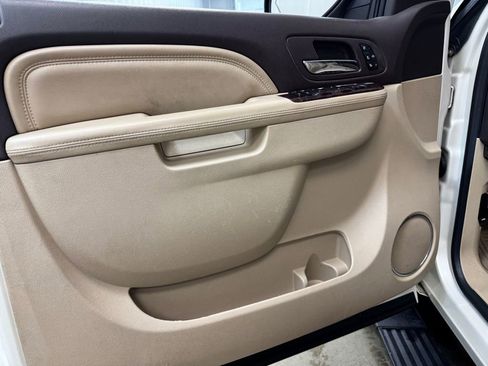 Used 2013 GMC Yukon Denali image 8