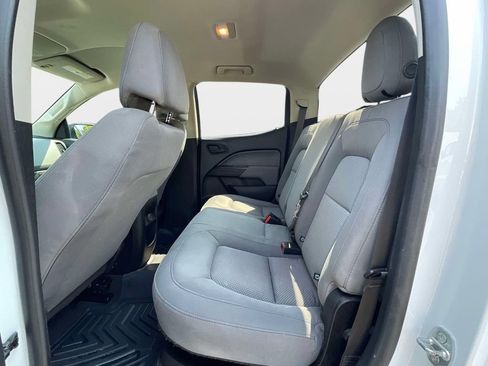 Used 2022 Chevrolet Colorado W/T w/ WT Convenience Package RWD image 10
