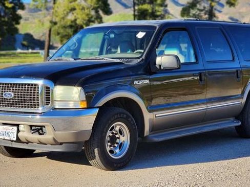 Used 2002 Ford Excursion Limited image 2