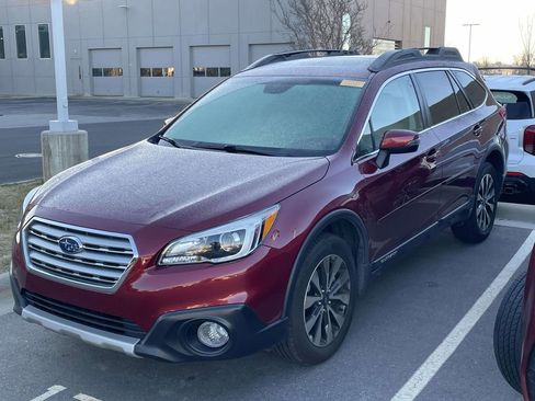 Used 2016 Subaru Outback 3.6R Limited image 2