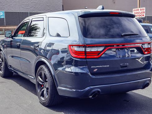Used 2018 Dodge Durango SRT w/ Technology Group AWD/4WD image 24