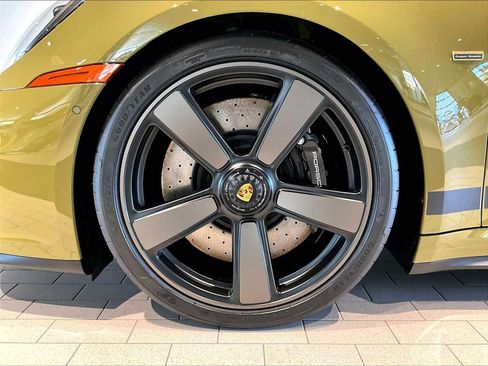 New 2026 Porsche 911 GTS image 11