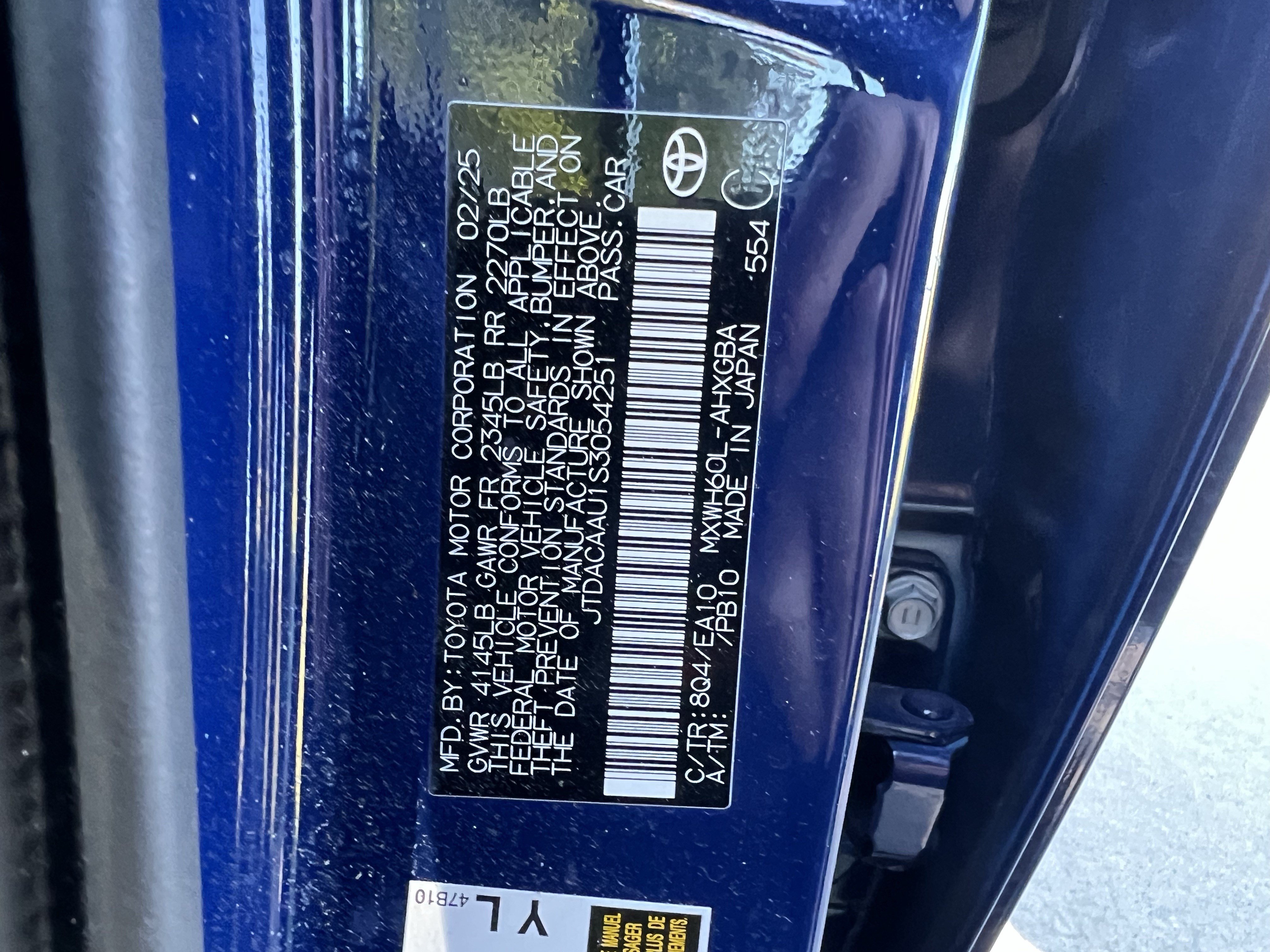 Used 2025 Toyota Prius XLE FWD image 37