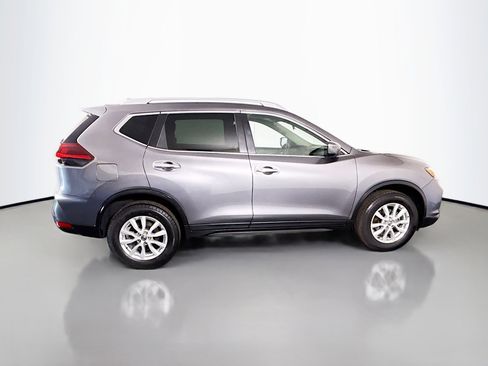 Used 2019 Nissan Rogue SV image 11