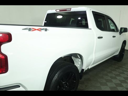 Used 2022 Chevrolet Silverado 1500 Custom w/ LPO, Dark Essentials Package image 17