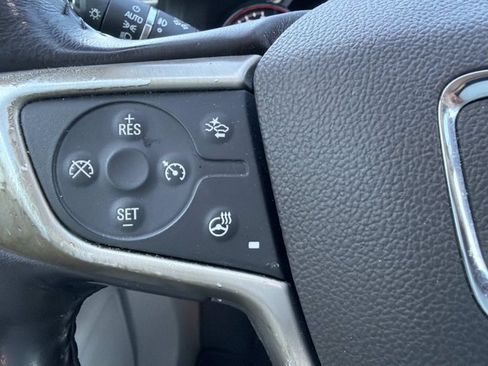Used 2017 GMC Acadia Denali w/ Technology Package FWD image 28