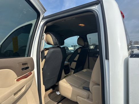 Used 2014 Chevrolet Silverado 2500 LTZ w/ Z71 Appearance Package image 5