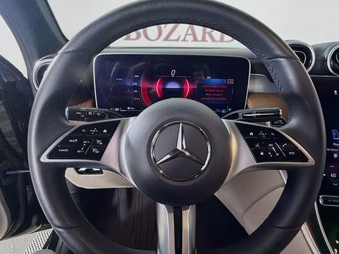 Used 2024 Mercedes-Benz GLC 300 4MATIC image 13