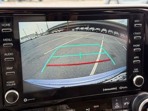 Certified 2022 Toyota Highlander LE image 16