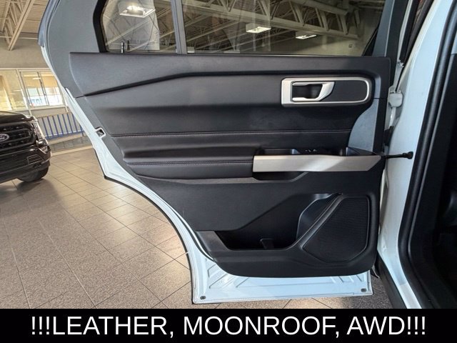Used 2023 Ford Explorer XLT AWD/4WD image 22
