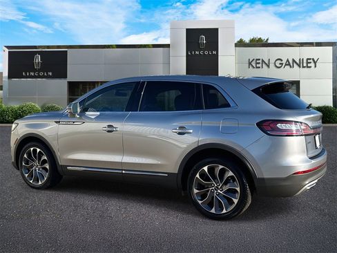 Used 2021 Lincoln Nautilus Reserve image 5