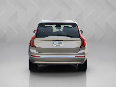 Certified 2025 Volvo XC90 T8 Plus image 7