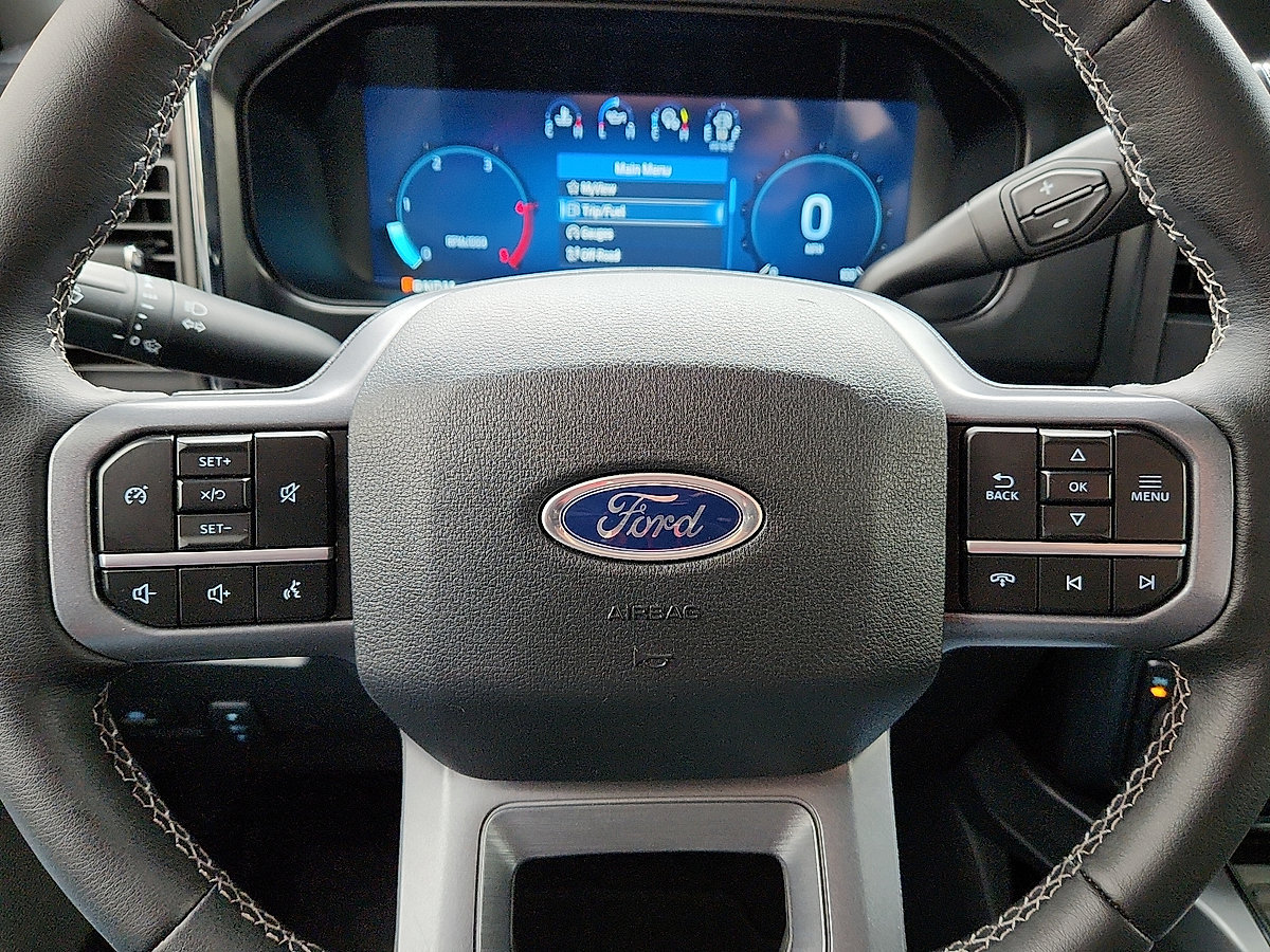 Used 2026 Ford F350 Lariat AWD/4WD image 11